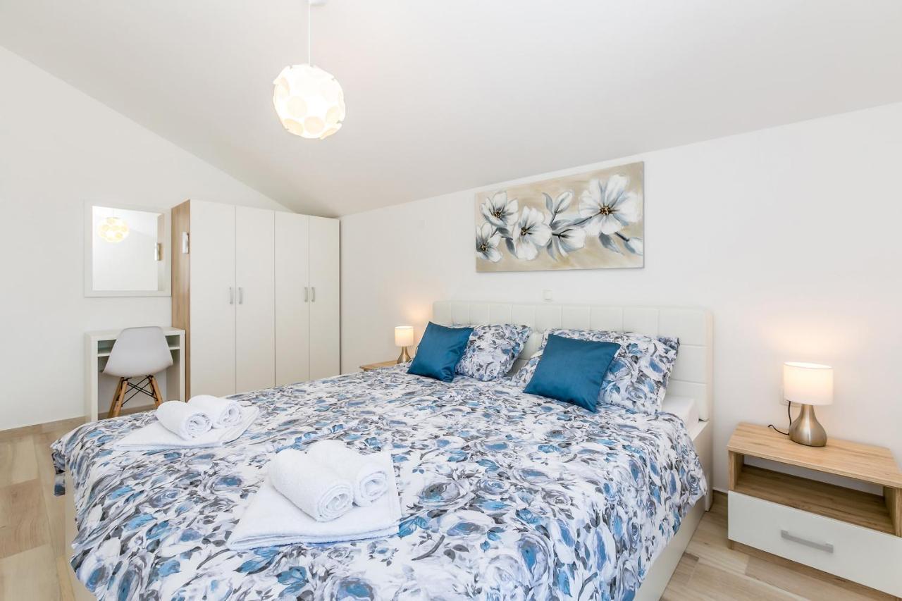 Holiday House San Michele Vrh  외부 사진