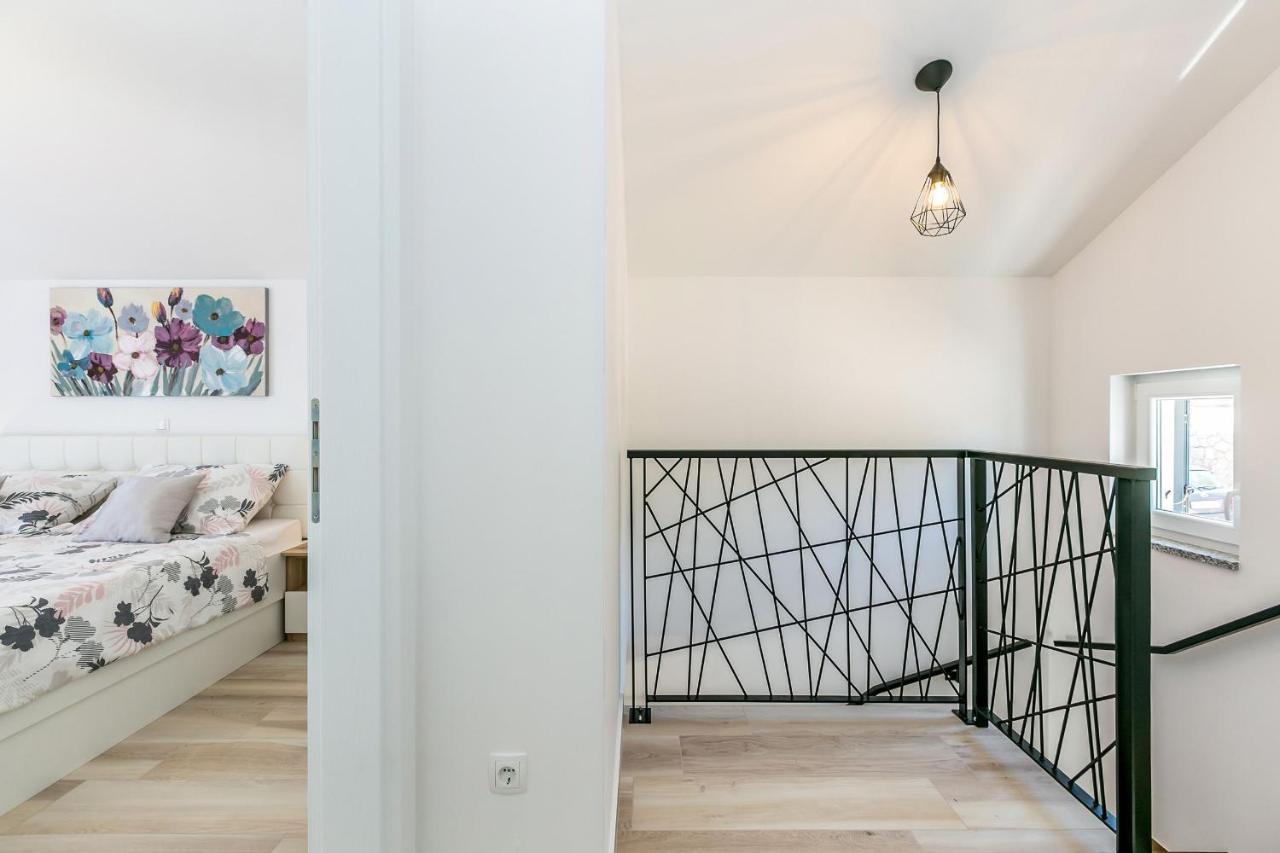 Holiday House San Michele Vrh  외부 사진